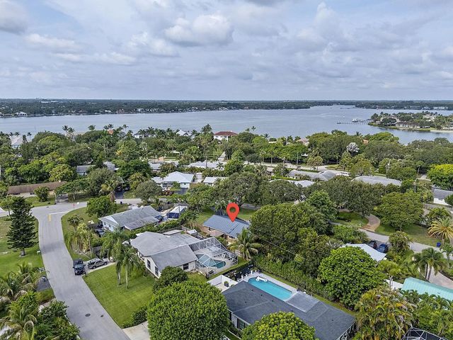 3 of 42 - 119 W Norfolk Road, Jupiter, FL