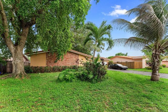 3 of 24 - 11260 Nw 41st Street, Coral Springs, FL