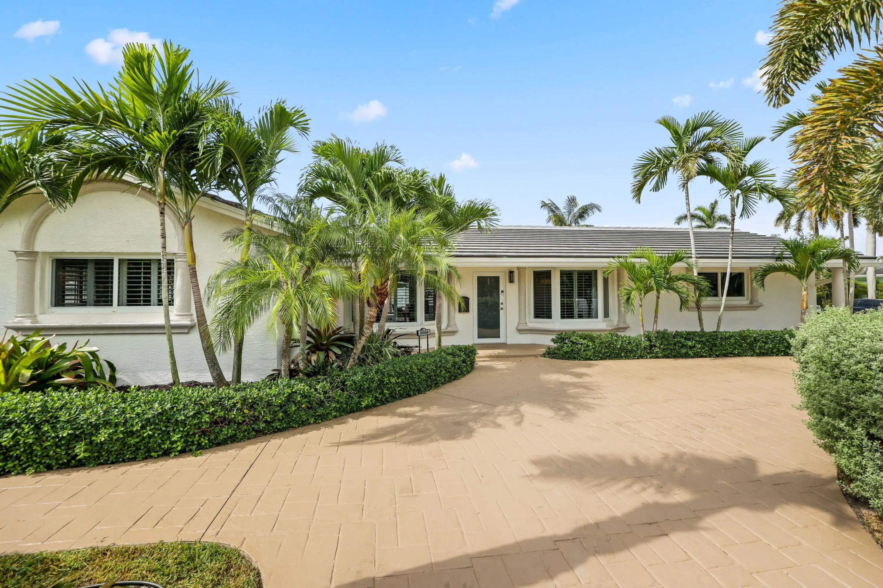 2600 Ne 43rd Street, Lighthouse Point