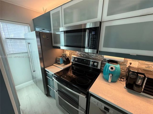 4 of 29 - 3250 Ne 28th Street #212, Fort Lauderdale, FL