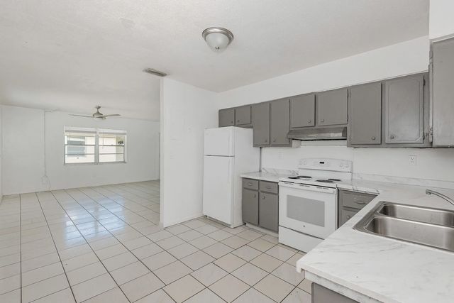5 of 54 - 1911 Sw 4th Avenue #1-3, Fort Lauderdale, FL