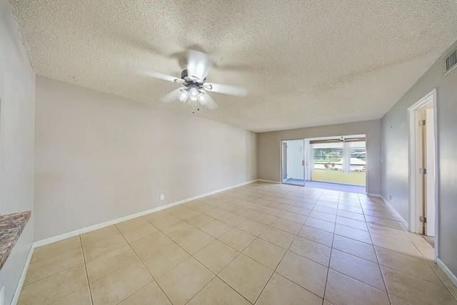 4 of 29 - 546 Covered Bridge Boulevard #a, Lake Worth, FL