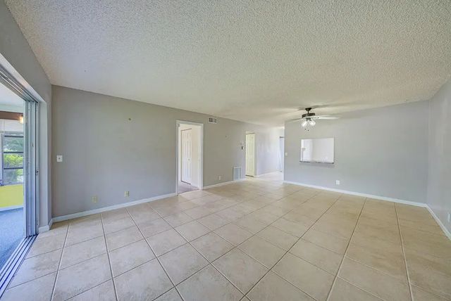 5 of 29 - 546 Covered Bridge Boulevard #a, Lake Worth, FL