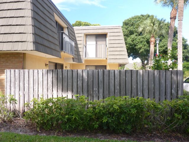4 of 11 - 3203 32nd Way, West Palm Beach, FL