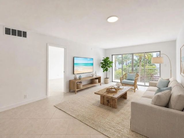4 of 19 - 1541 S Ocean Boulevard #219, Pompano Beach, FL