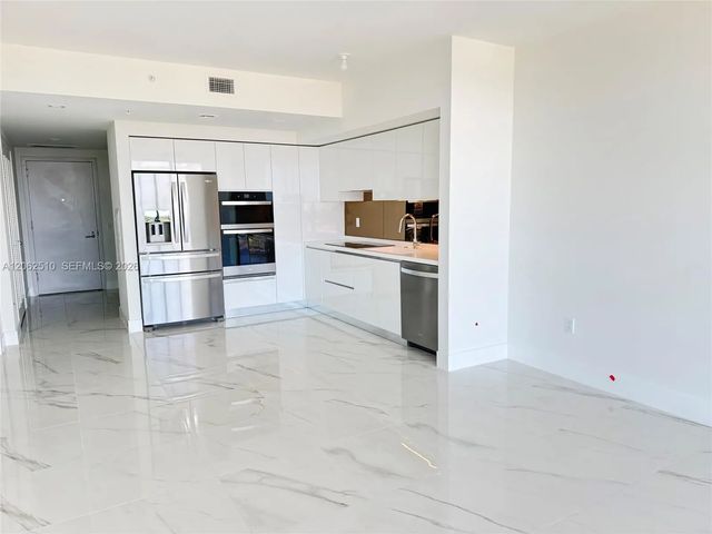5 of 28 - 1170 E Hallandale #1106, Hallandale Beach, FL