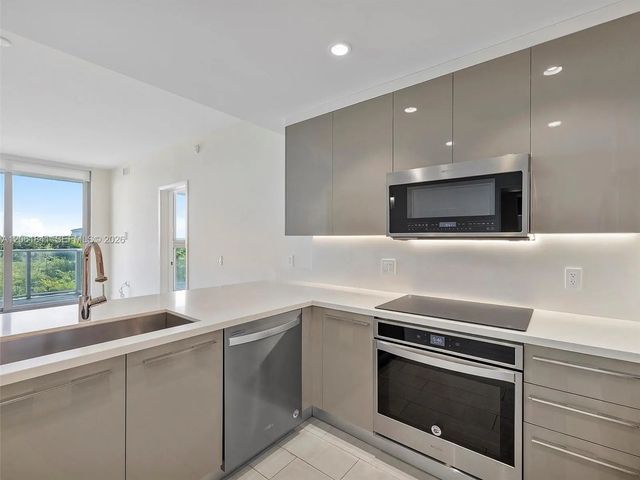 3 of 39 - 2000 Metropica Way #502, Sunrise, FL