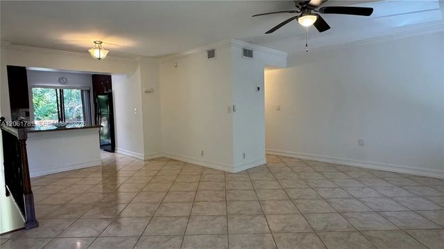 5 of 17 - 175 Wimbledon Lake Drive, Plantation, FL