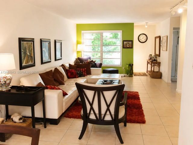 4 of 45 - 224 Sea View Drive #104, Key Biscayne, FL