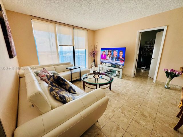 4 of 31 - 18181 Ne 31st Court #ph03, Aventura, FL
