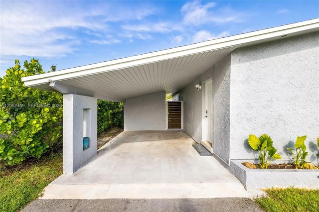 5 of 29 - 2111 N 14th Court, Hollywood, FL