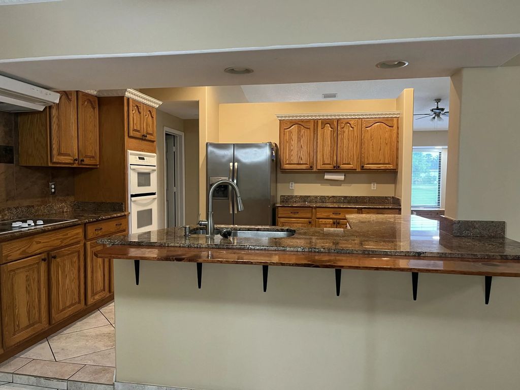 1073 Sw Canary Terrace, Port St. Lucie