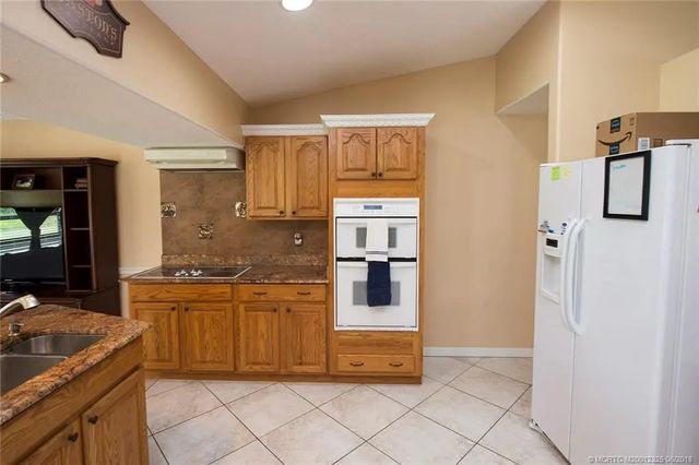 5 of 44 - 1073 Sw Canary Terrace, Port St. Lucie, FL
