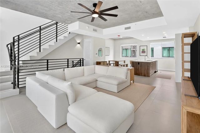 3 of 21 - 916 Ne 4th Street, Fort Lauderdale, FL