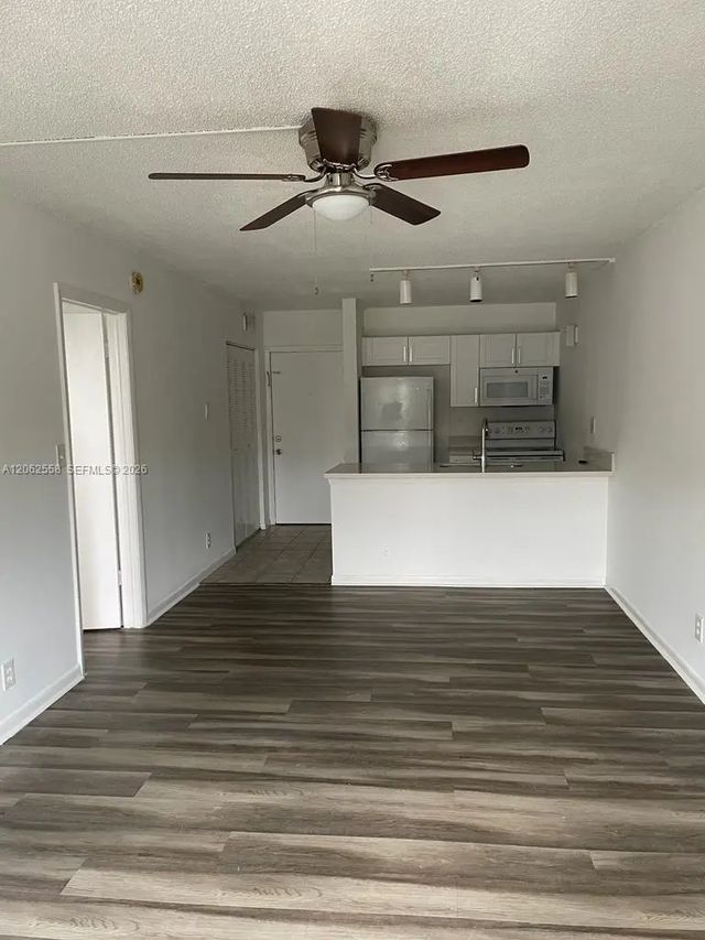 4 of 16 - 2771 Riverside Drive #307-a, Coral Springs, FL