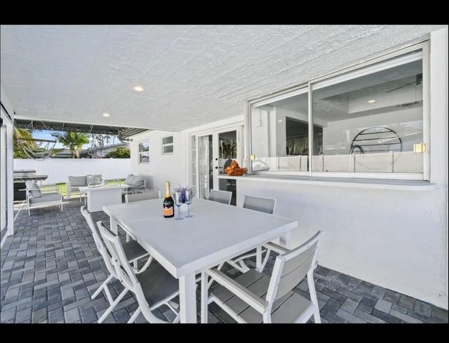 5 of 27 - 5040 Ne 22nd Avenue, Lighthouse Point, FL