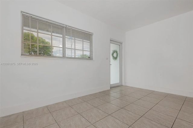 3 of 33 - 998 W 68th Street, Hialeah, FL