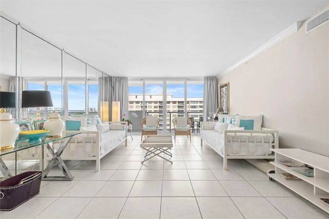 2 of 38 - 5601 Collins Avenue #1515, Miami Beach, FL