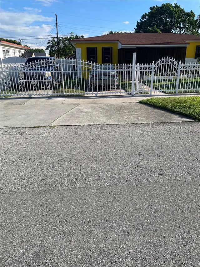 2 of 15 - 3265 Nw 80th Terrace, Miami, FL