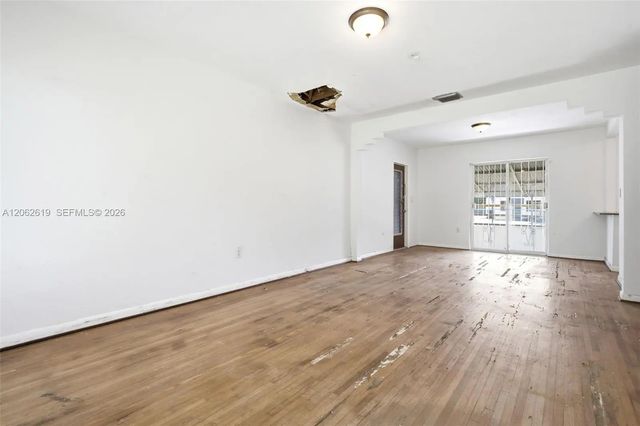 2 of 19 - 157 Lenape Drive, Miami Springs, FL
