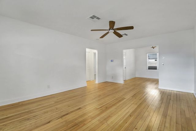 3 of 19 - 917 N Ocean Breeze, Lake Worth Beach, FL