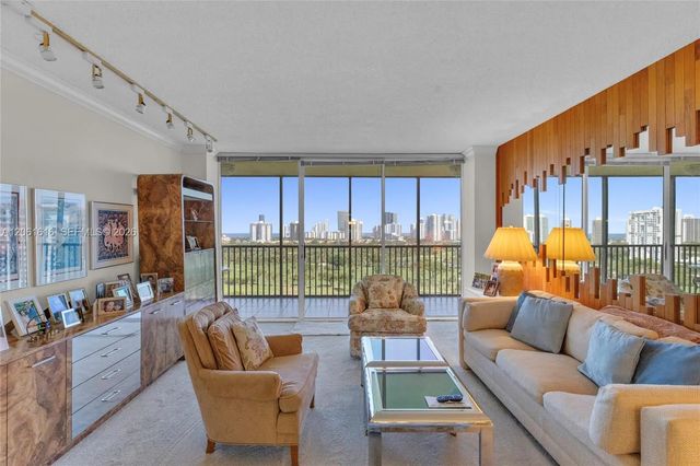 3 of 34 - 20335 W Country Club Drive #1806, Aventura, FL