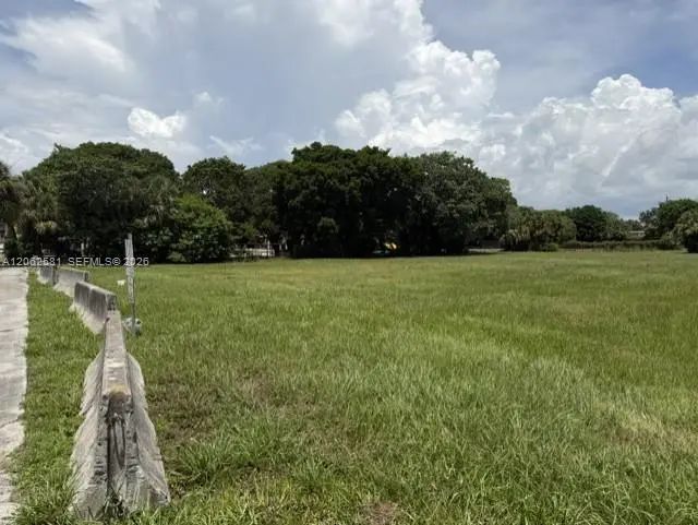 5 of 8 - 2203 Nw 143, Opa-Locka, FL