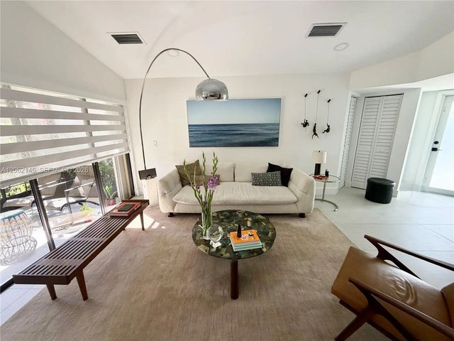 9837 Sw 138th Avenue #fd1r, Miami