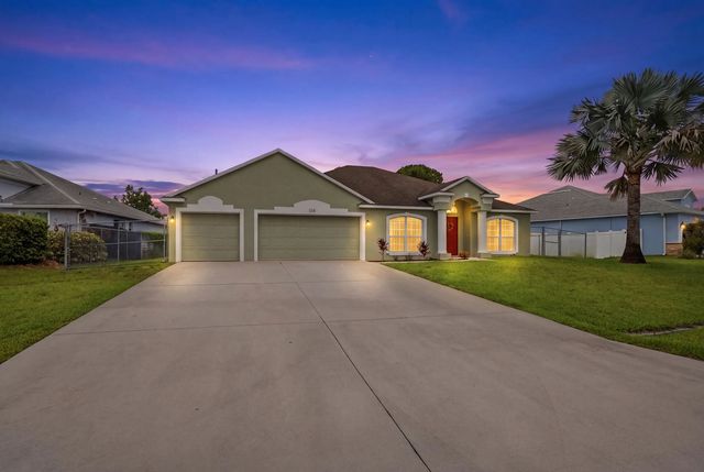 558 Sw South Quick Circle, Port St. Lucie
