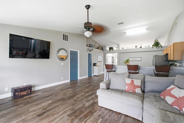 4 of 34 - 558 Sw South Quick Circle, Port St. Lucie, FL