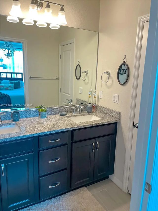 3 of 23 - 5100 Eucalyptus Drive #2, Hollywood, FL