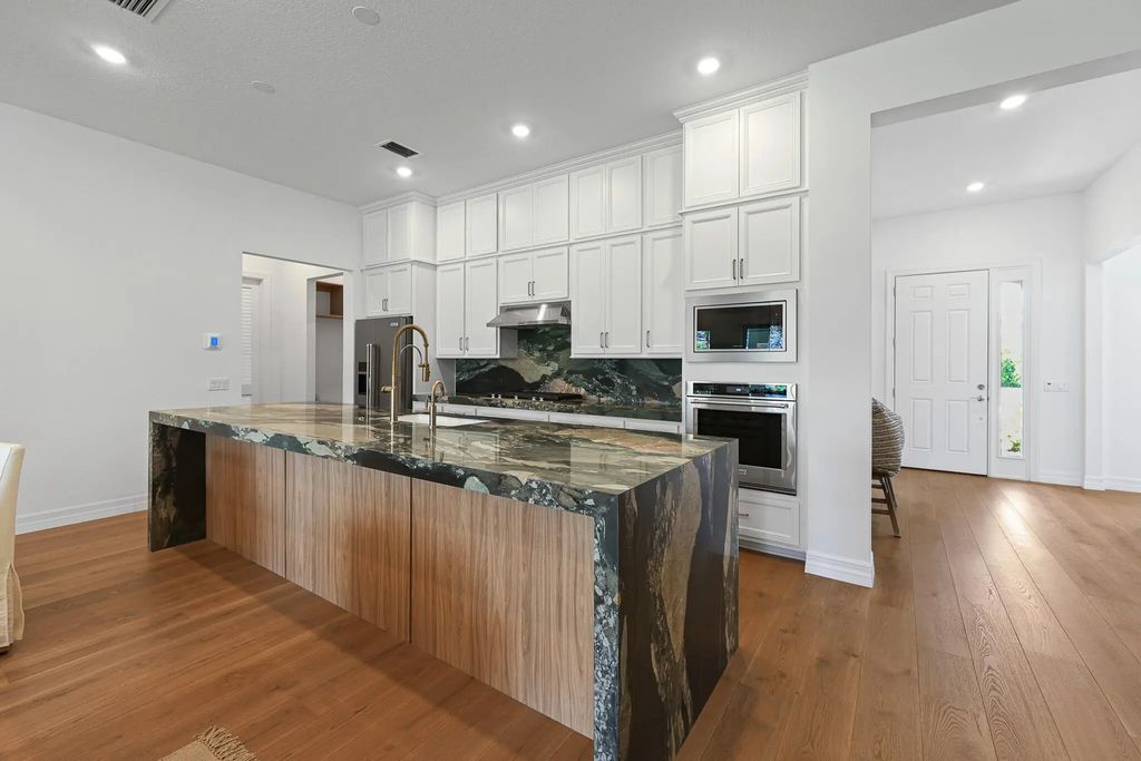 10799 Stellar Circle, Palm Beach Gardens