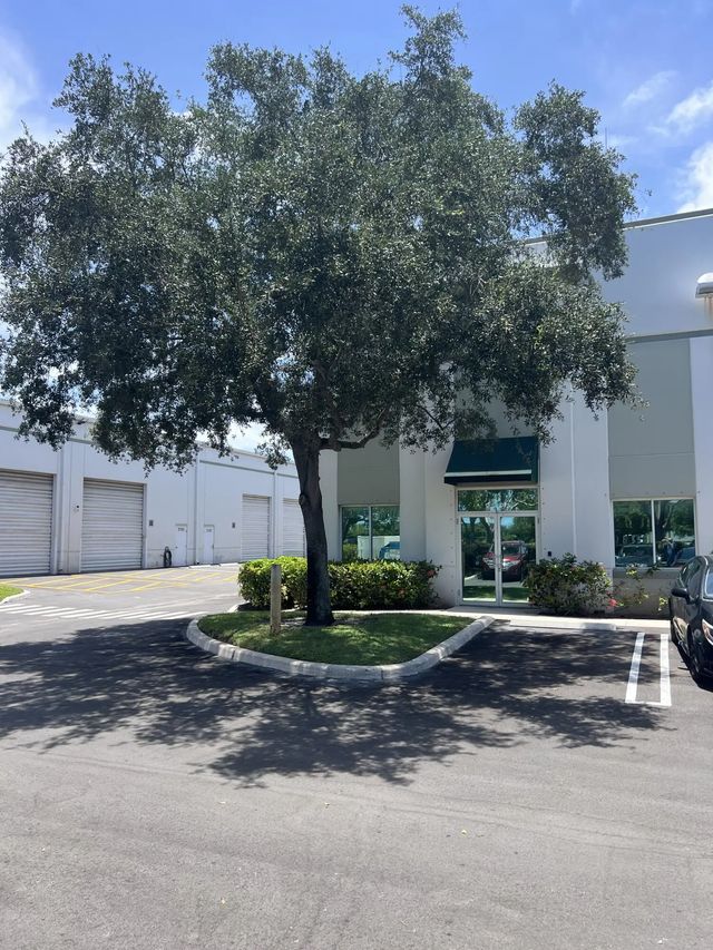 2721 Nw 19th Street, Pompano Beach