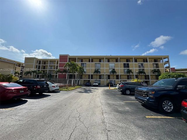2 of 27 - 9240 Fontainebleau Boulevard #204, Miami, FL