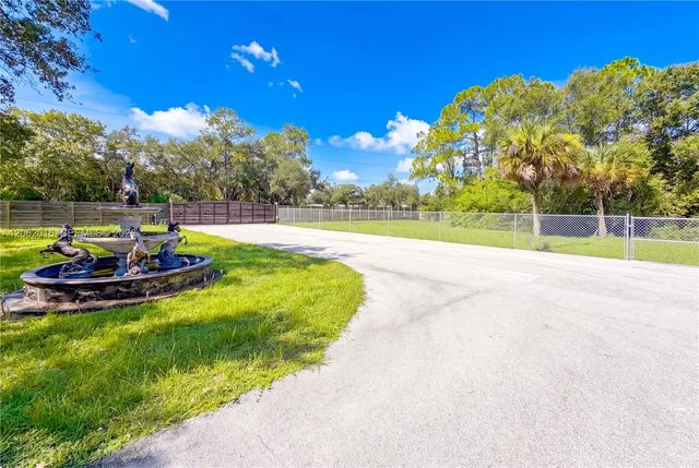 4 of 34 - 227 Hunting Club Avenue, Clewiston, FL