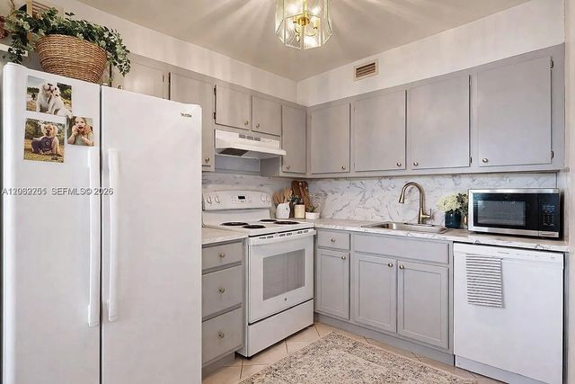 3 of 28 - 13450 Sw 3rd Street #408d, Pembroke Pines, FL