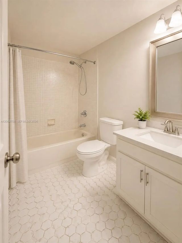 4 of 5 - 12035 Ne 2nd Avenue #a310, North Miami, FL