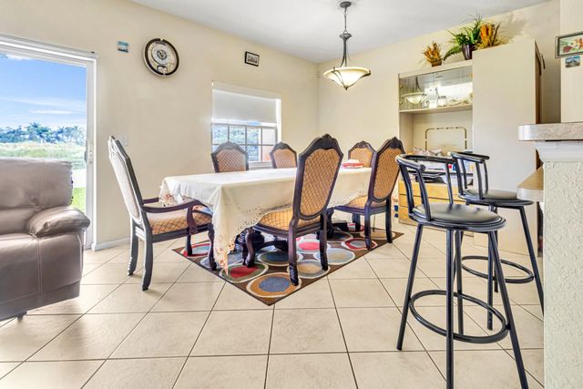 5 of 21 - 4205 Emerald Vista, Lake Worth, FL