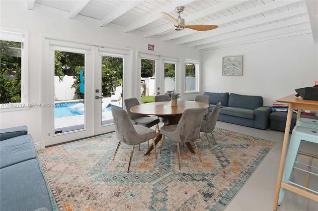 3 of 29 - 1102 N 13th Avenue, Hollywood, FL