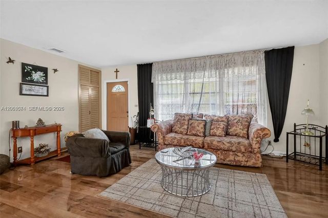 3 of 32 - 6861 Sw 1st Court, Pembroke Pines, FL