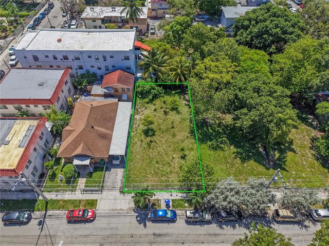 2 of 7 - 120 Nw 7th Avenue, Miami, FL