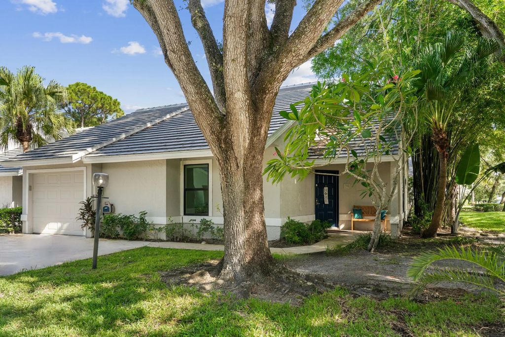700 Bannock Court, Palm Beach Gardens