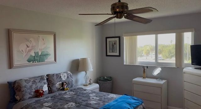 4 of 20 - 725 Lori Drive #313, Palm Springs, FL