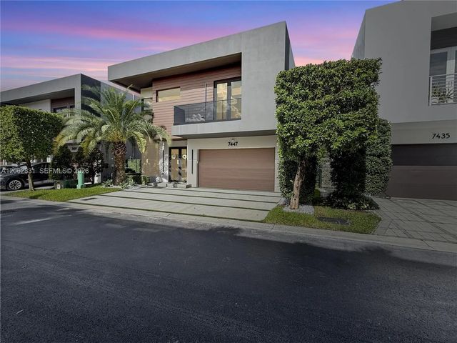 7447 Nw 97th Court, Doral
