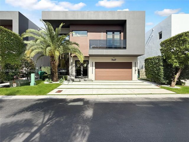 2 of 38 - 7447 Nw 97th Court, Doral, FL