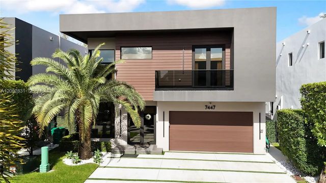 3 of 38 - 7447 Nw 97th Court, Doral, FL