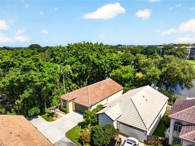 5 of 65 - 1419 Banyan Circle, Pompano Beach, FL