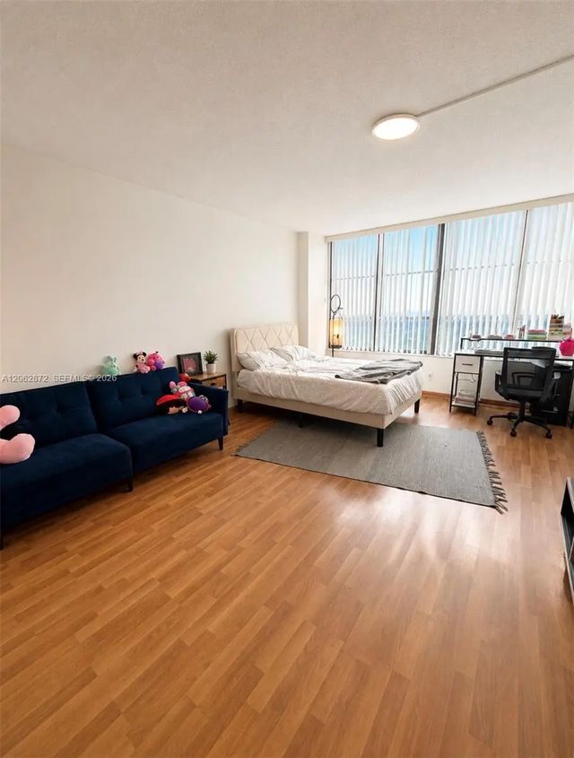4 of 10 - 600 Three Islands Boulevard #1207, Hallandale Beach, FL
