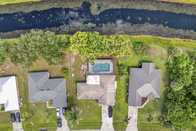 3 of 43 - 2081 Se South Buttonwood Drive, Port St. Lucie, FL