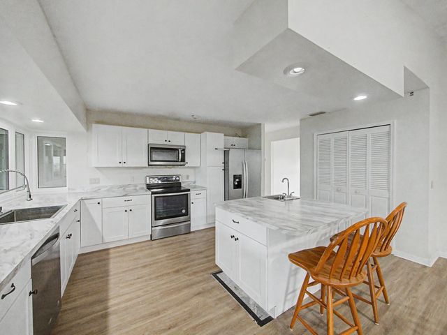 4 of 18 - 2301 Sw Abner Road, Port St. Lucie, FL